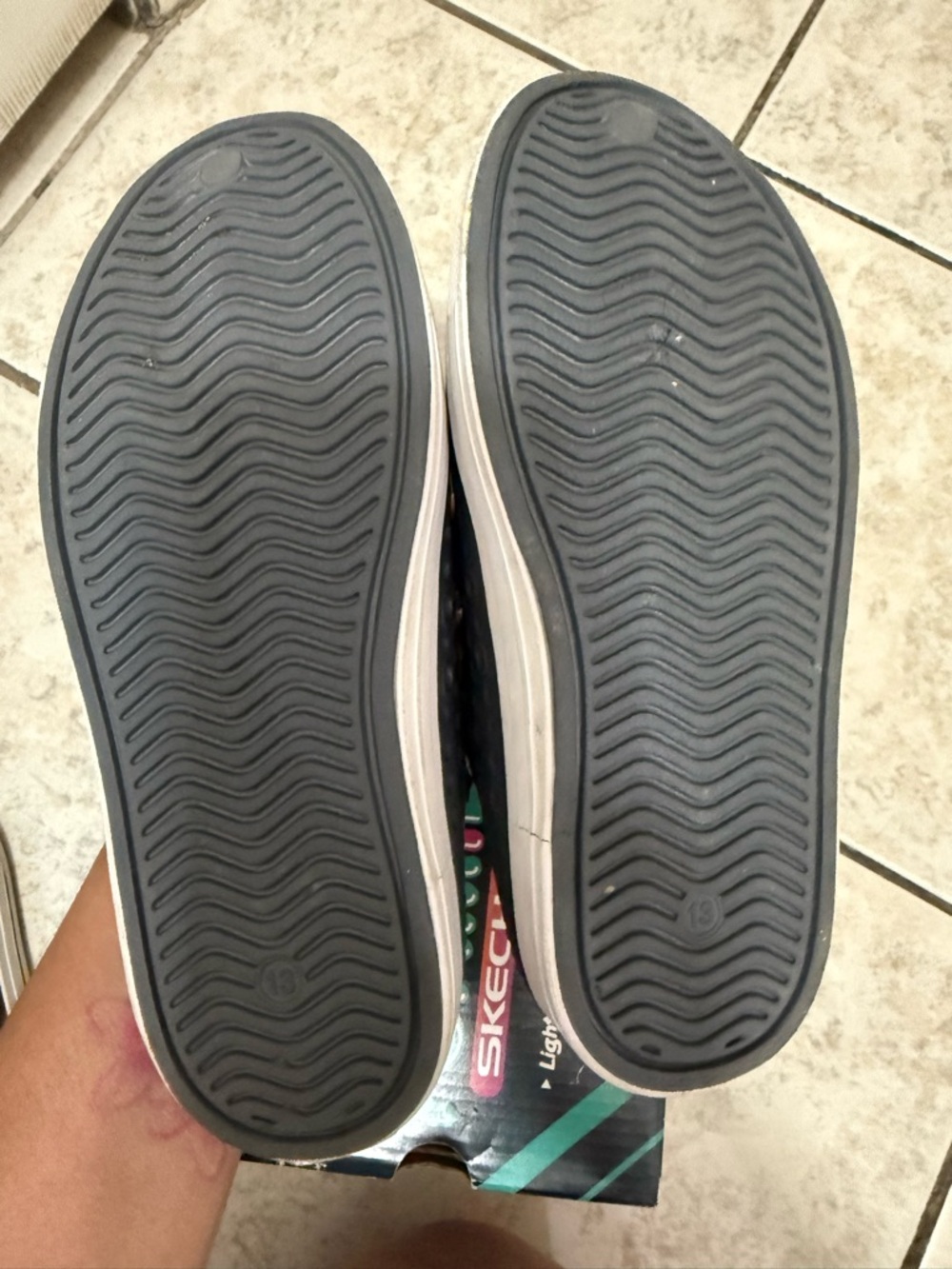 Skechers Kids Grey Slip-On Water Shoes with Green Lining and Multicolor Patches - Picture 5 of 5